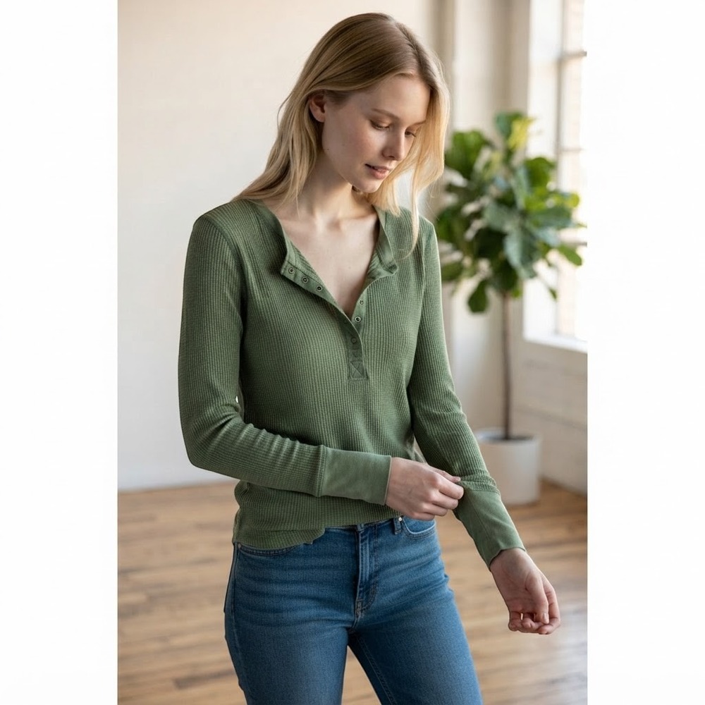 Aerie Waffle Knit Henley Top Long Sleeve Olive Green Thermal Shirt Large